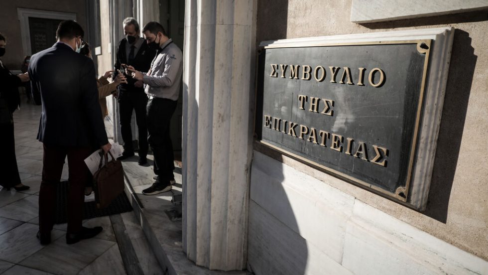 Υποκλοπές: Βέλη ΠΑΣΟΚ και ΣΥΡΙΖΑ μετά την εντολή ΣτΕ στην ΕΥΠ - «Το πουλόβερ της συγκάλυψης ξετυλίγεται»